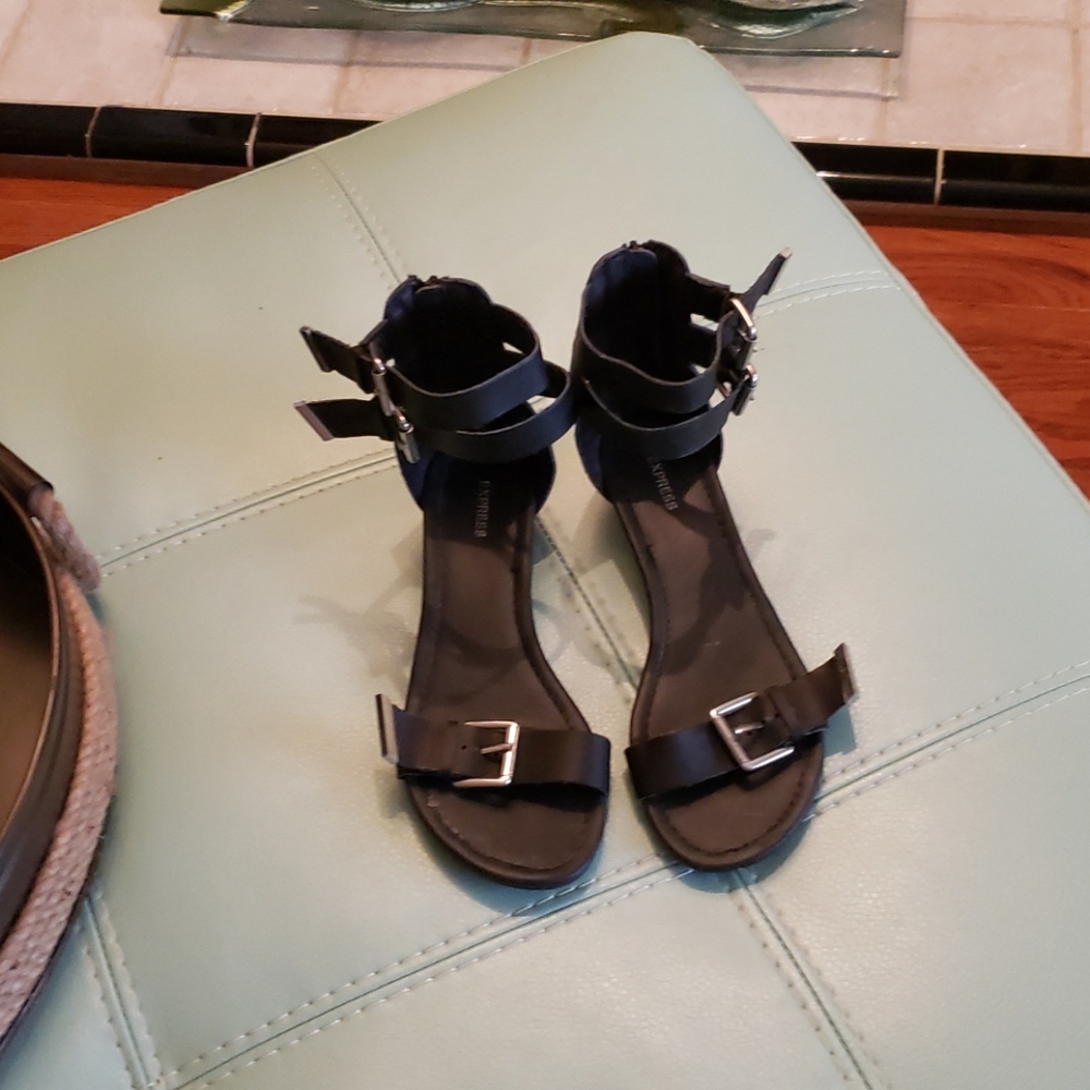 Express Sandals